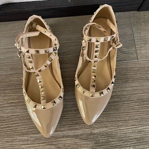 Nude (VALENTINO studded style) flats